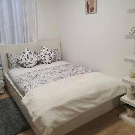 2 Bedroom Flat In Vauxhall, 런던 외부 사진