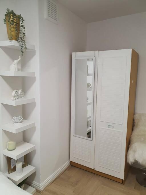 2 Bedroom Flat In Vauxhall, 런던 외부 사진